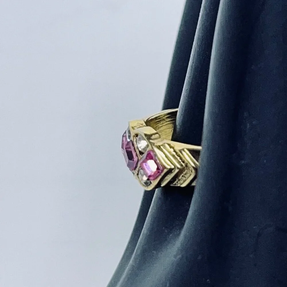Vintage Gold Tone Band Ring With Pink And Clear Rhinestones (R389) - Picture 4 of 7